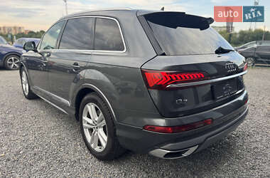 Внедорожник / Кроссовер Audi Q7 2020 в 