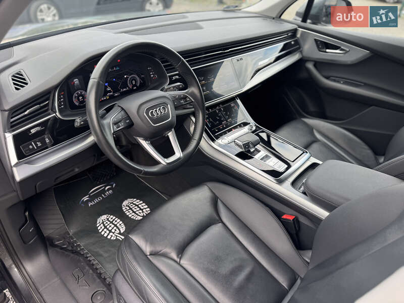Позашляховик / Кросовер Audi Q7 2020 в Мукачевому