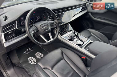 Внедорожник / Кроссовер Audi Q7 2020 в 
