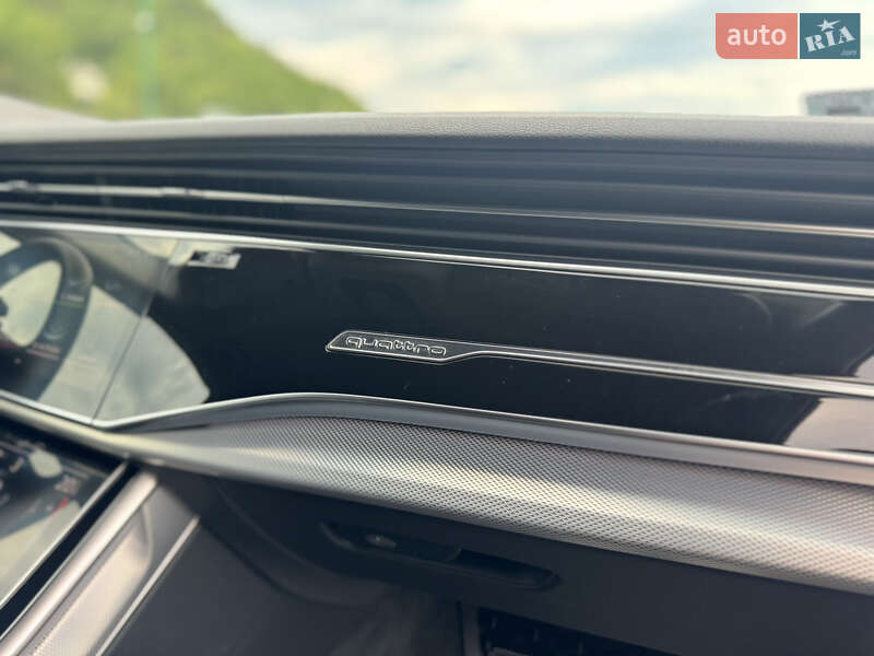 Позашляховик / Кросовер Audi Q7 2020 в Мукачевому