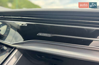 Внедорожник / Кроссовер Audi Q7 2020 в 