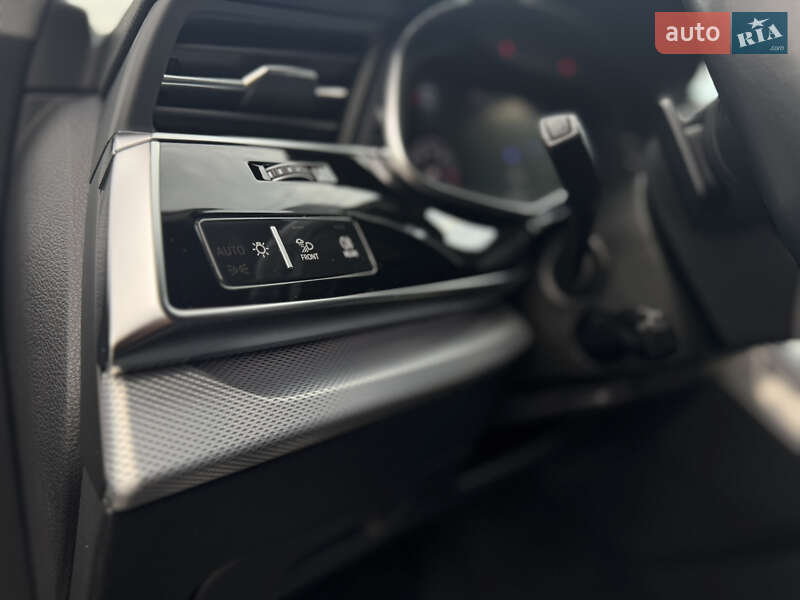 Позашляховик / Кросовер Audi Q7 2020 в Мукачевому