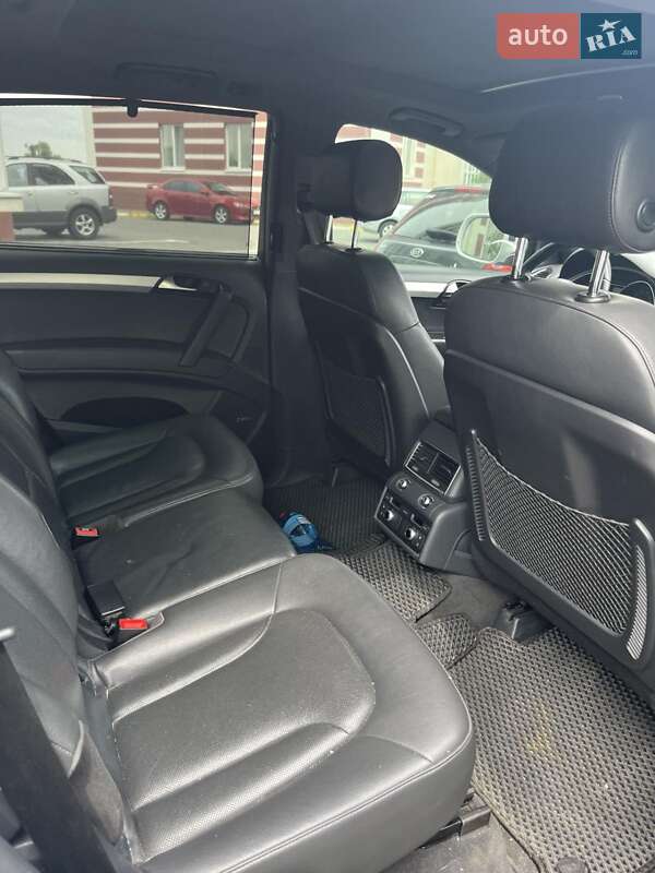 Позашляховик / Кросовер Audi Q7 2012 в Києві