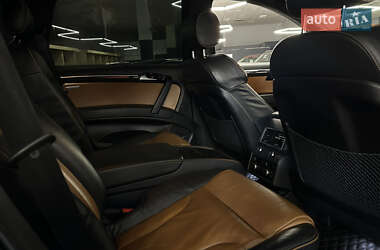 Позашляховик / Кросовер Audi Q7 2013 в 
