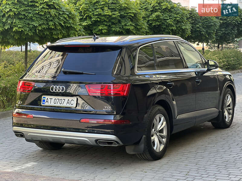 Позашляховик / Кросовер Audi Q7 2016 в Івано-Франківську