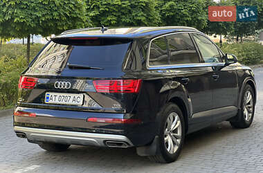 Позашляховик / Кросовер Audi Q7 2016 в 