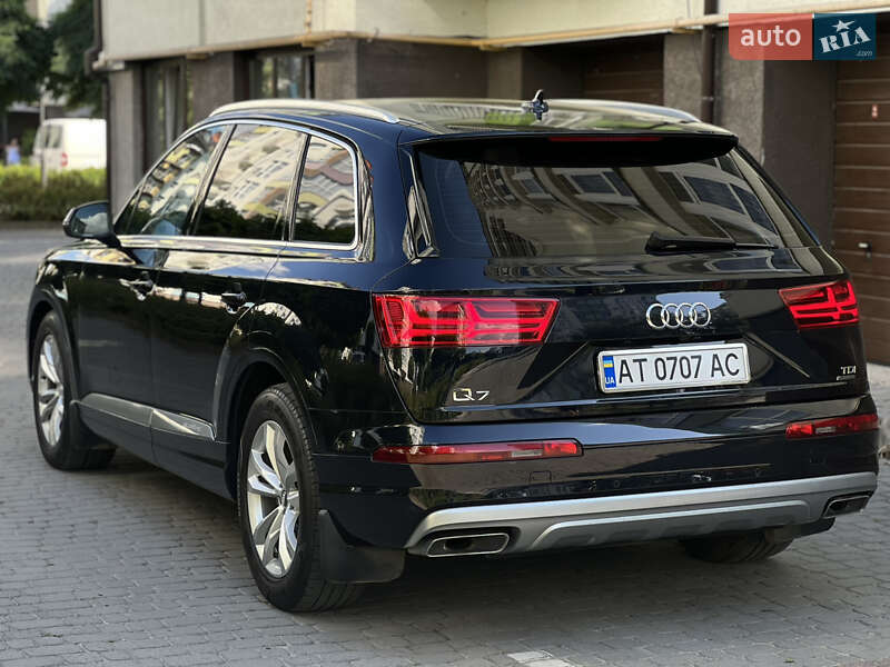 Позашляховик / Кросовер Audi Q7 2016 в Івано-Франківську