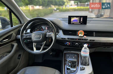 Позашляховик / Кросовер Audi Q7 2016 в 