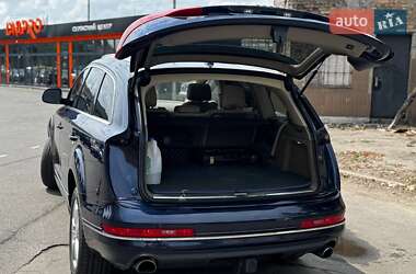 Внедорожник / Кроссовер Audi Q7 2013 в 