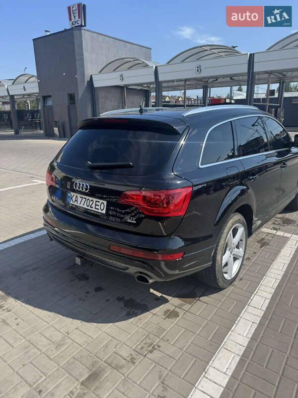 Позашляховик / Кросовер Audi Q7 2013 в Києві