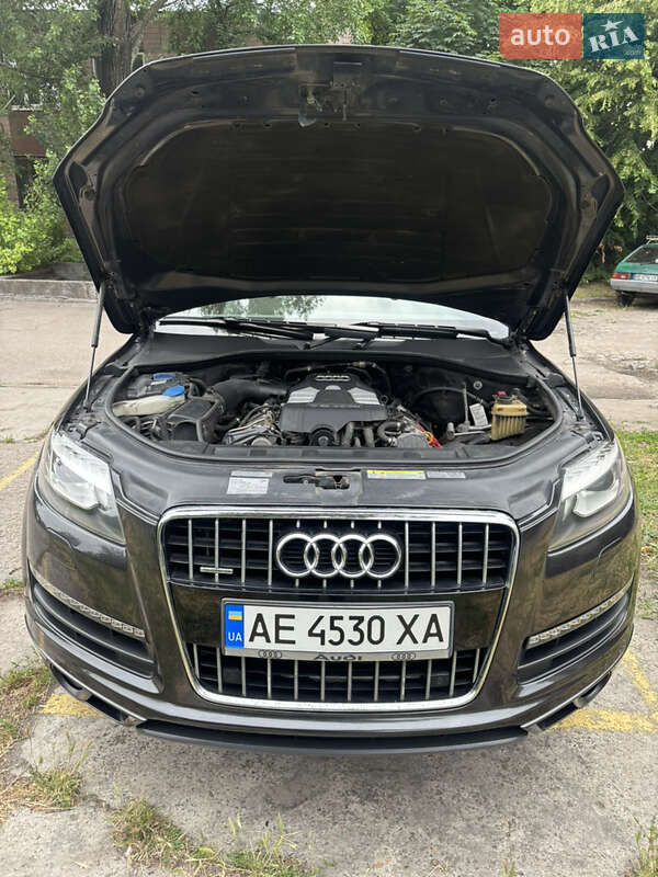 Позашляховик / Кросовер Audi Q7 2014 в Кам'янському