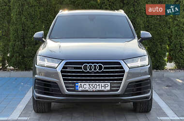 Внедорожник / Кроссовер Audi Q7 2016 в 