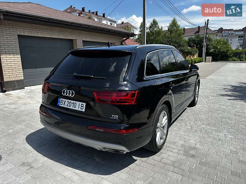 Позашляховик / Кросовер Audi Q7 2015 в Хмельницькому