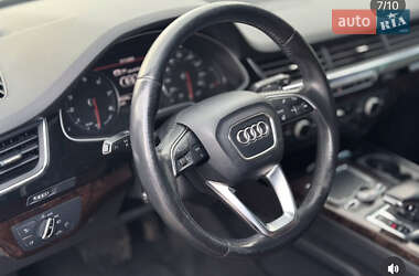 Внедорожник / Кроссовер Audi Q7 2016 в 