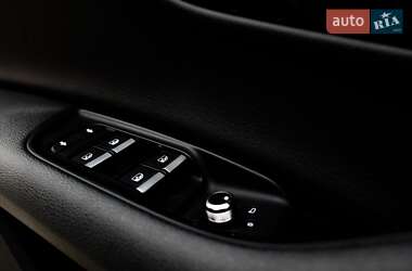 Позашляховик / Кросовер Audi Q7 2018 в 