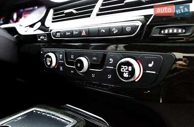 Позашляховик / Кросовер Audi Q7 2018 в 