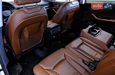 Внедорожник / Кроссовер Audi Q7 2015 в 