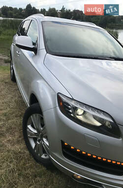 Внедорожник / Кроссовер Audi Q7 2010 в 