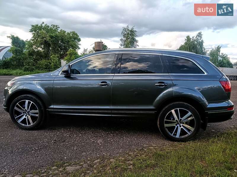 Позашляховик / Кросовер Audi Q7 2013 в Тячеві