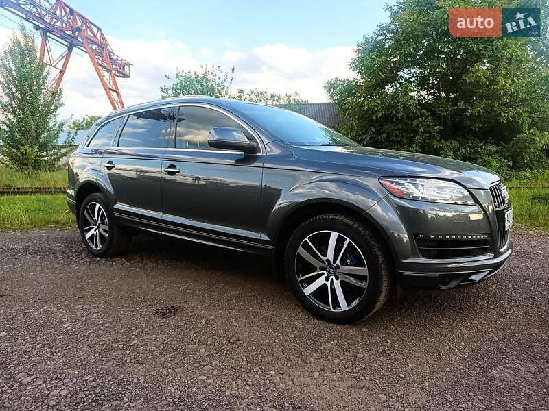 Позашляховик / Кросовер Audi Q7 2013 в Тячеві