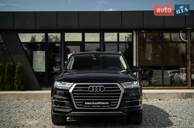 Внедорожник / Кроссовер Audi Q7 2016 в 