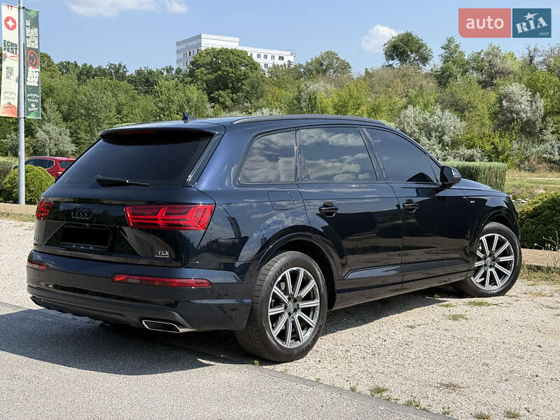 Позашляховик / Кросовер Audi Q7 2016 в Дніпрі