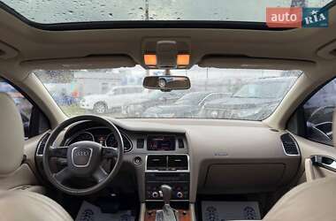 Позашляховик / Кросовер Audi Q7 2007 в 
