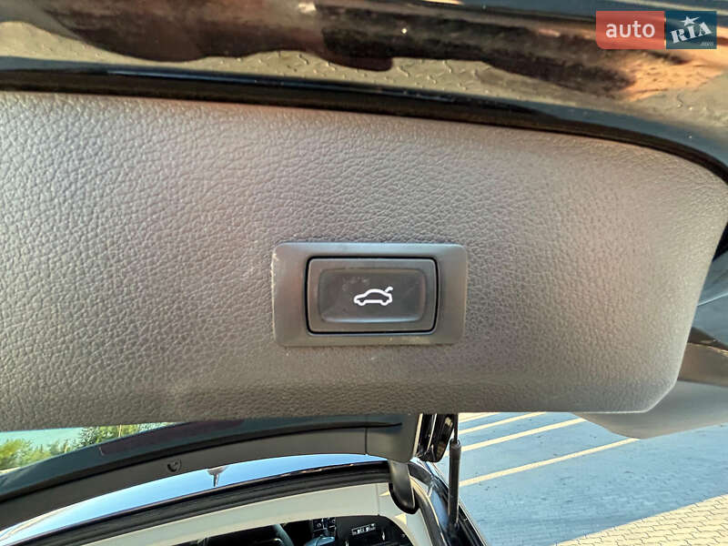 Позашляховик / Кросовер Audi Q7 2015 в Хусті