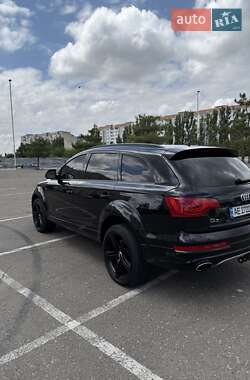 Позашляховик / Кросовер Audi Q7 2014 в 