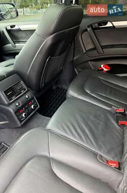 Позашляховик / Кросовер Audi Q7 2014 в 