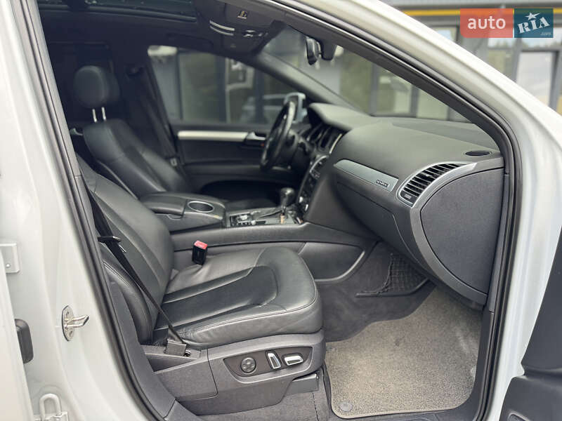 Позашляховик / Кросовер Audi Q7 2013 в Яворові