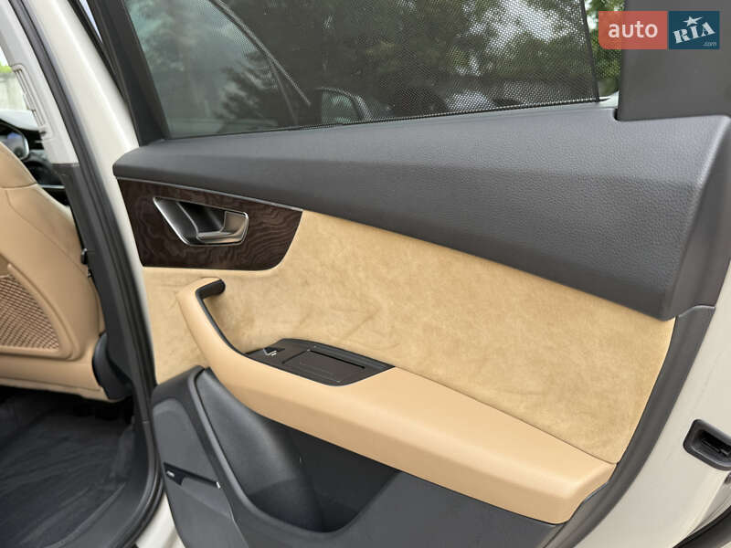Внедорожник / Кроссовер Audi Q7 2021 в Ровно