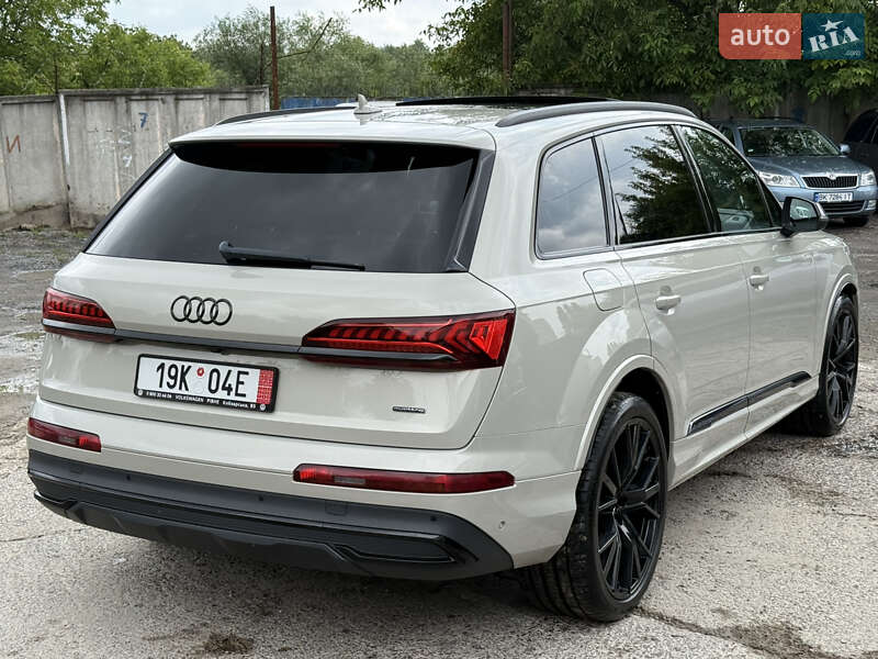 Внедорожник / Кроссовер Audi Q7 2021 в Ровно