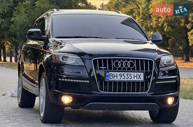 Внедорожник / Кроссовер Audi Q7 2011 в 