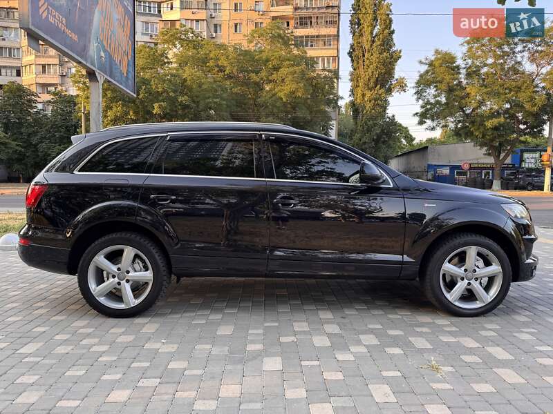 Внедорожник / Кроссовер Audi Q7 2011 в Одессе