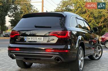 Внедорожник / Кроссовер Audi Q7 2011 в 