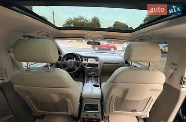 Внедорожник / Кроссовер Audi Q7 2011 в 