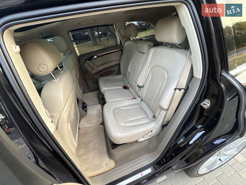 Внедорожник / Кроссовер Audi Q7 2011 в Одессе