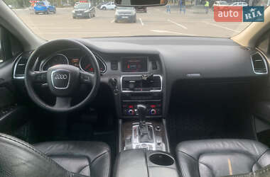 Внедорожник / Кроссовер Audi Q7 2007 в 
