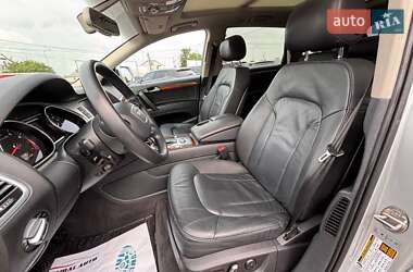 Внедорожник / Кроссовер Audi Q7 2015 в 