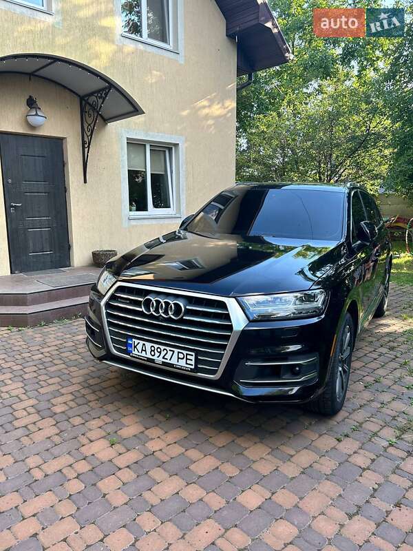 Внедорожник / Кроссовер Audi Q7 2017 в Киеве