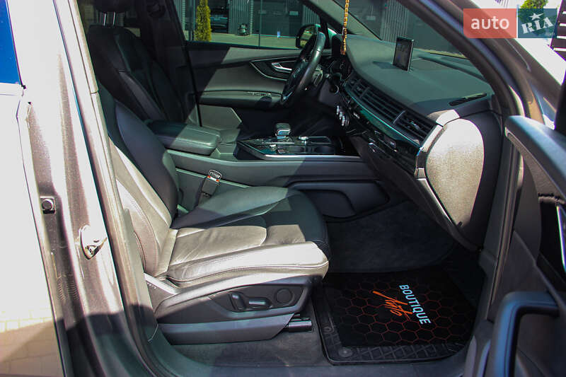 Внедорожник / Кроссовер Audi Q7 2016 в Одессе