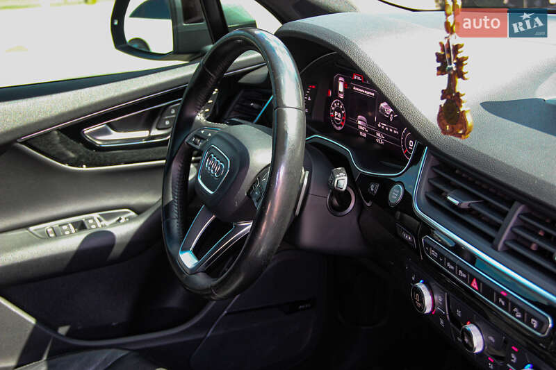 Внедорожник / Кроссовер Audi Q7 2016 в Одессе