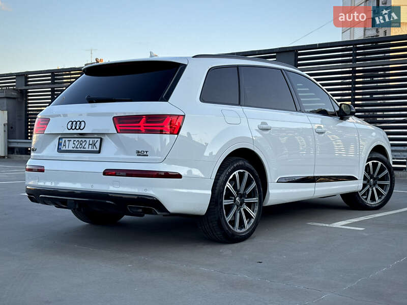 Внедорожник / Кроссовер Audi Q7 2016 в Киеве