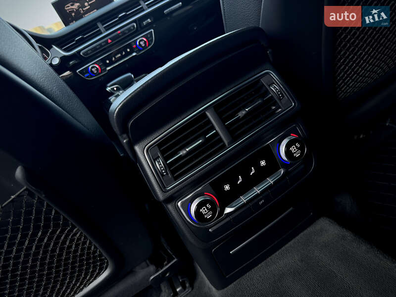 Внедорожник / Кроссовер Audi Q7 2016 в Киеве