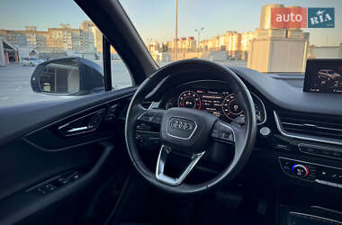Позашляховик / Кросовер Audi Q7 2016 в 