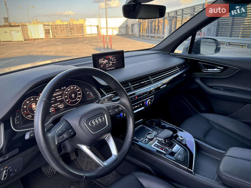 Внедорожник / Кроссовер Audi Q7 2016 в Киеве