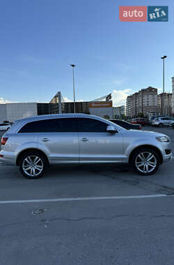 Внедорожник / Кроссовер Audi Q7 2013 в 