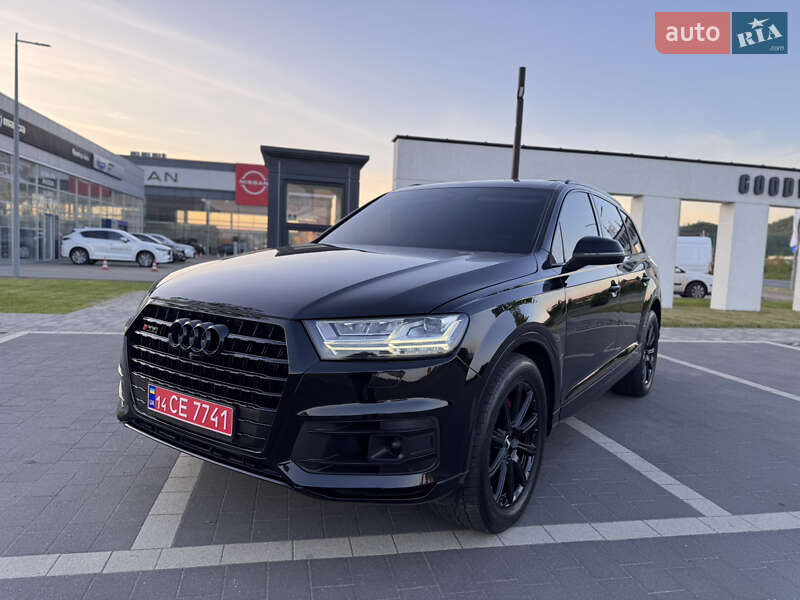 Позашляховик / Кросовер Audi Q7 2018 в Мукачевому