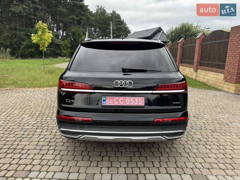 Позашляховик / Кросовер Audi Q7 2020 в Львові